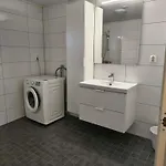 度假居 6 Person In *