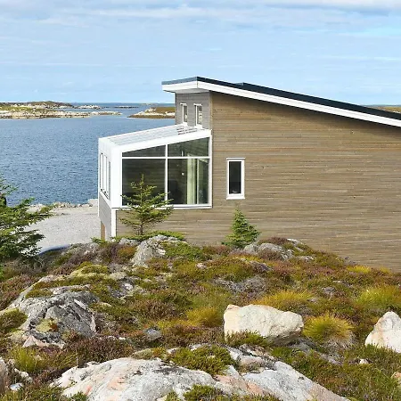 Iv Holiday home Dyrvik