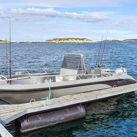 6 Person In * Dyrvik